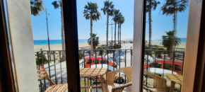 AR28-1, Coqueto apartamento en primera línea de playa